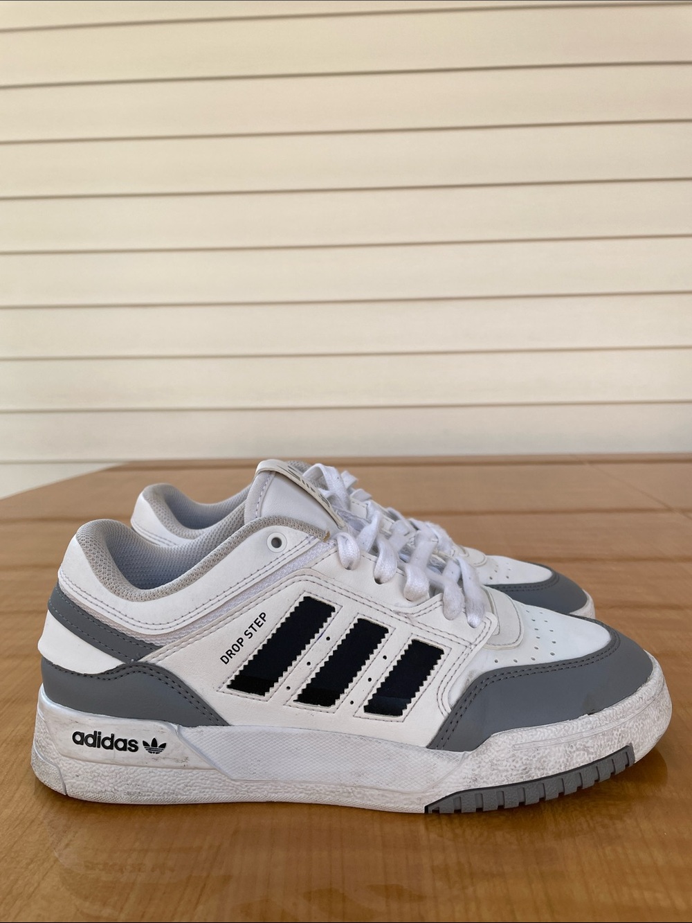 Adidas Men’s Drop Step White and Gray Low-Top Sneakers Size 6